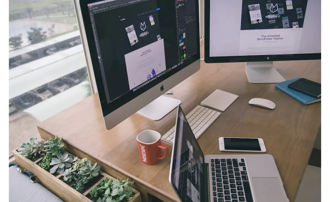 Harnessing LinkedIn: A Business Guide to Online Success